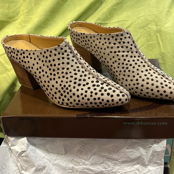 Diba True cow hair polka dot mules w/ wood wedge heel size 10 NEW IN BOX - Picture 3 of 12